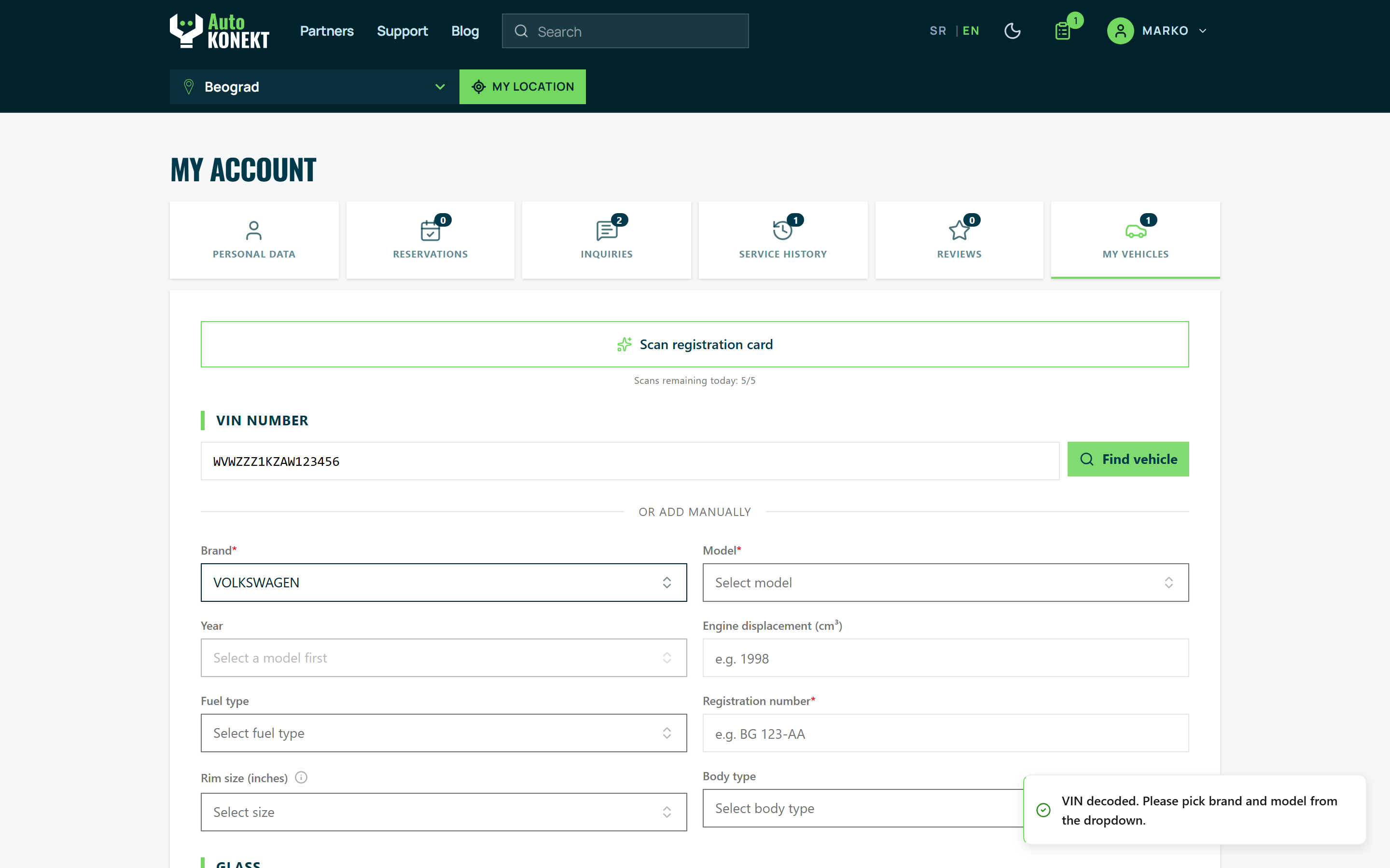 AutoKonekt VIN decoding — vehicle data filled in automatically from the chassis number